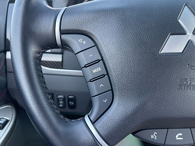 Mitsubishi Pajero, IV Рестайлинг 2 2019