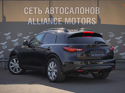 Infiniti QX70 2013