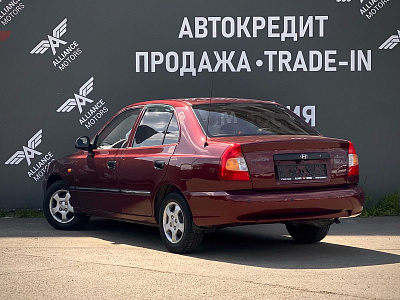 Hyundai Accent, II 2010