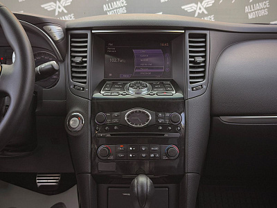 Infiniti QX70 2013