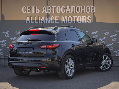 Infiniti QX70 2013