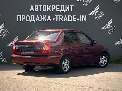 Hyundai Accent, II 2010