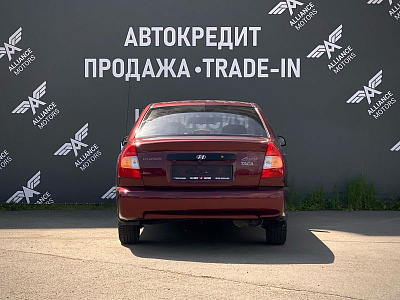 Hyundai Accent, II 2010