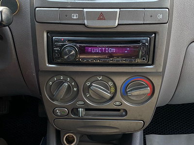 Hyundai Accent, II 2010