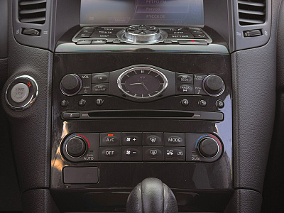 Infiniti QX70 2013