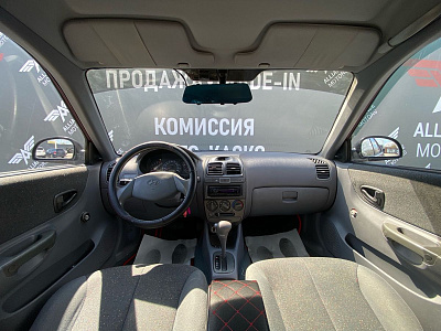 Hyundai Accent, II 2010