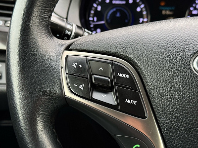 Hyundai Grandeur, V 2012