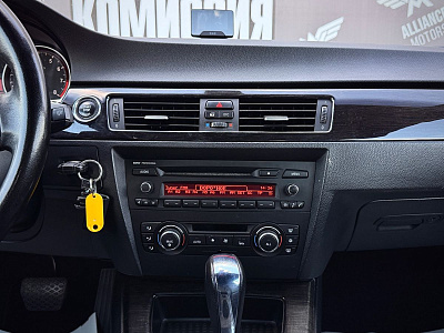 BMW 3 серии, V (E90/E91/E92/E93) Рестайлинг 2010