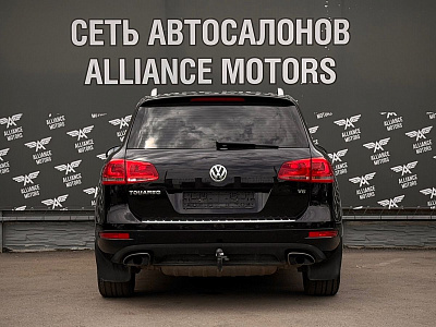 Volkswagen Touareg, II 2011