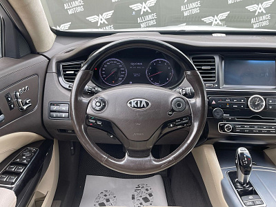 Kia Quoris, I 2013