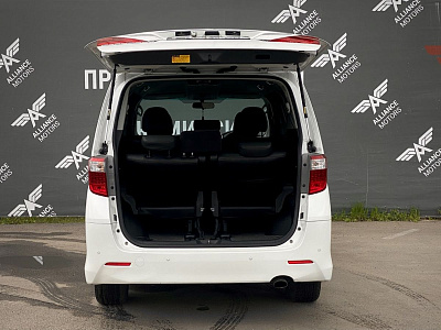 Toyota Alphard, II 2013
