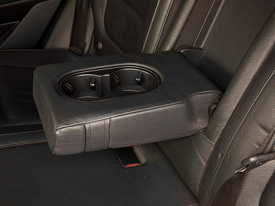 Volkswagen Touareg, II 2011