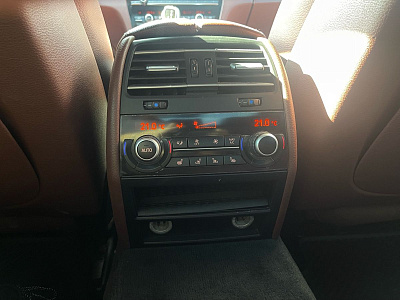 BMW 7 серии, V (F01/F02/F04) 2011