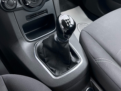 Ford Fiesta, Mk6 Рестайлинг 2013