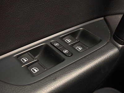 Volkswagen Touareg, II 2011