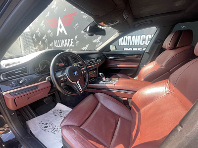 BMW 7 серии, V (F01/F02/F04) 2011