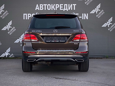 Mercedes-Benz GLE, I (W166) 2015