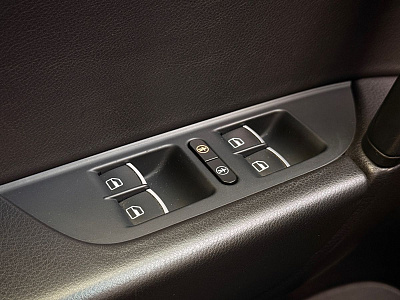 Volkswagen Touareg, II 2013