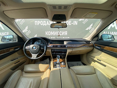 BMW 7 серии, V (F01/F02/F04) 2012