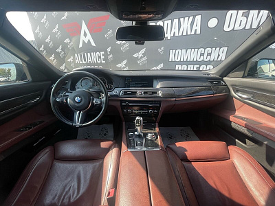 BMW 7 серии, V (F01/F02/F04) 2011