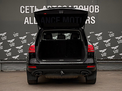 Volkswagen Touareg, II 2011