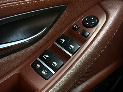 BMW 5 серии, VI (F10/F11/F07) 2011
