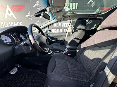 Peugeot 308, I Рестайлинг 2011