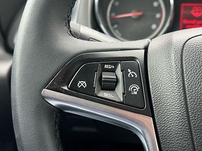 Opel Astra, J Рестайлинг 2012