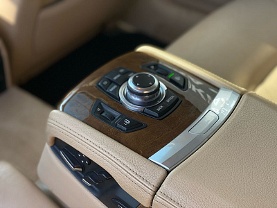 BMW 7 серии, V (F01/F02/F04) 2012