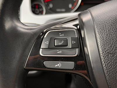 Volkswagen Touareg, II 2011