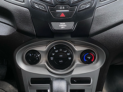 Ford Fiesta, Mk6 Рестайлинг 2015