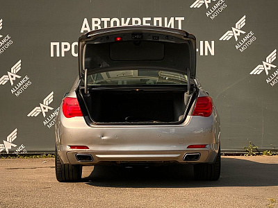 BMW 7 серии, V (F01/F02/F04) 2012