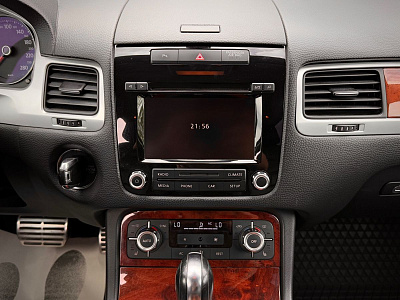 Volkswagen Touareg, II 2011