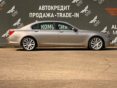 BMW 7 серии, V (F01/F02/F04) 2012