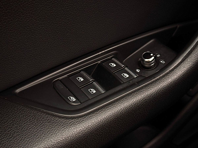 Audi A4, V (B9) 2017