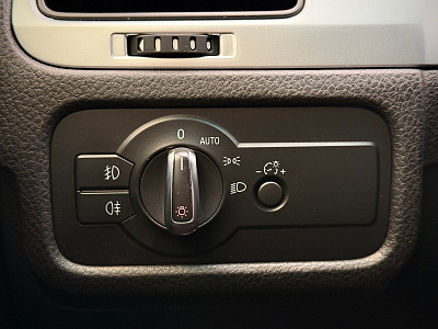 Volkswagen Touareg, II 2013