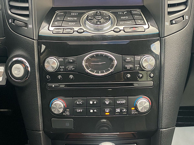 Infiniti QX70 2014